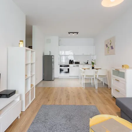 Urban Chic - Pereca - Rondo Onz - Luxury - 14 People