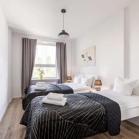 Urban Chic - Pereca - Rondo Onz - Luxury - 14 People Apartment Warsaw