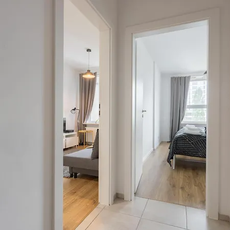 Urban Chic - Pereca - Rondo Onz - Luxury - 14 People Apartment Warsaw
