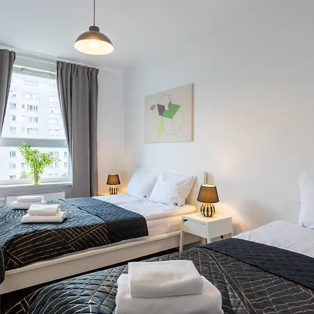 Urban Chic - Pereca - Rondo Onz - Luxury - 14 People Apartment