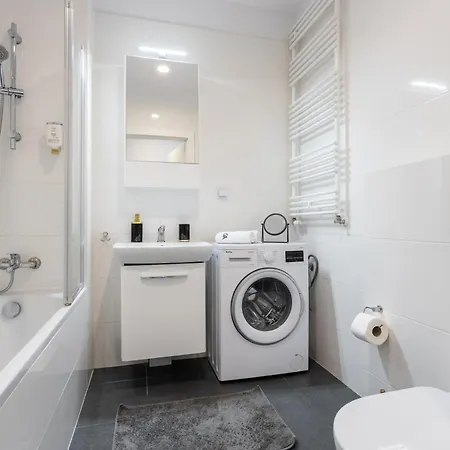 Apartment Urban Chic - Pereca - Rondo Onz - Luxury - 14 People Warsaw